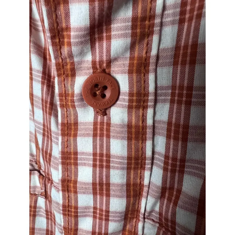 The North Face Short Sleeve Button Down Shirt Size Medium Zipper Pocket